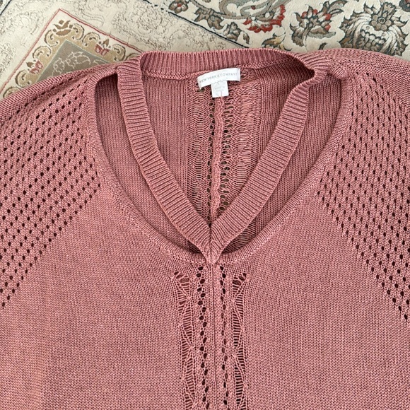 New York and Company Mauve sweater size L great condition! - Picture 10 of 10